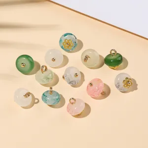 Bottoni in finta giada colorata con base a fiore dorato per accessori fai-da-te chic