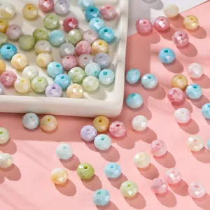 Macrobeeld van 8 mm gefacetteerde glazen kralen in macaronkleuren voor DIY-sieraden
