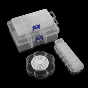Set aus transparenten Kunststoff-Aufbewahrungsboxen für Schmuck und Kleinteile.