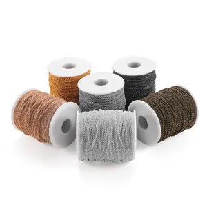 Plusieurs bobines de fines chaînes métalliques en O de différentes couleurs pour bijoux DIY