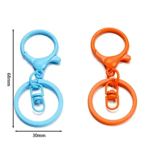 Disegno tecnico con dimensioni 68mm x 30mm per moschettoni colorati per chiavi