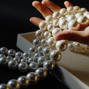 Hochglanz Weiße Muschelperlen Rund Durchgangsloch Künstliche Perlenstränge Für DIY Schmuckherstellung Halsketten Armbänder Zubehör