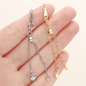 Detail der 18K vergoldeten verstellbaren Schmuck Verlängerungsketten mit Herzanhängern