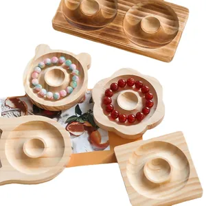 Handgefertigte Perlenwerkzeuge und Schmuck-Display-Tabletts aus Massivholz für DIY-Projekte
