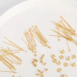 Vergulde sieradenonderdelen set met kogelkopspelden en bloemkapjes voor DIY-gebruik