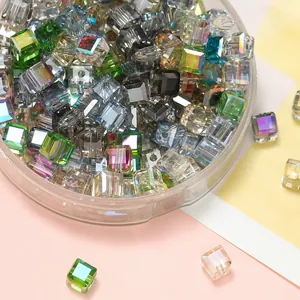 Perle di cristallo a cubo sfaccettate aurora ad alta trasparenza per gioielli fai-da-te