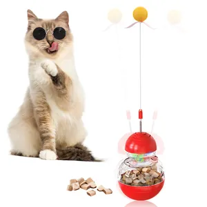 Interactief rood tuimelaarspeelgoed voor katten en voerdispenser met drie balletjes