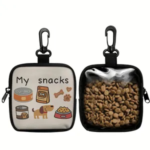 Détail de la pochette à friandises pour animaux avec motif et fenêtre transparente