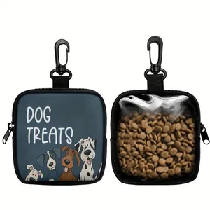 Vue détaillée de la pochette à friandises portable pour chien avec imprimé cartoon