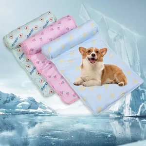 Premium ademende ijshuid koelmat voor honden en katten met schattige fruitpatronen