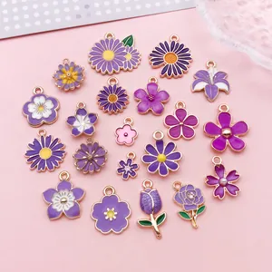 Assortiment de breloques fleurs en émail violet pour la création de bijoux DIY