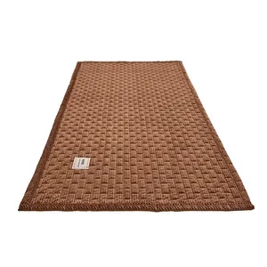 Couverture matelassée marron pour chiens et chats avec texture douce et chaude durable