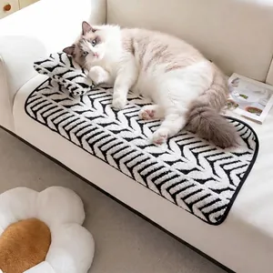 Tapis en Peluche Pour Animaux De Compagnie Et Oreiller En Forme D'os Pour Chiens Chats Motif Chevrons Antidérapant Protecteur De Canapé Chaud Lavable Housse De Meubles Lit Pour Chien
