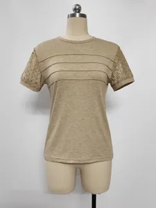 T-shirt donna girocollo con maniche in pizzo traforato e dettaglio a pieghe