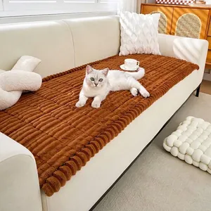 Housse de Canapé en Peluche Épaissie Minimaliste Tapis de Coussin de Canapé à Rayures Nervurées Antidérapant Protection Meuble