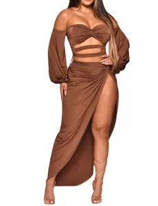 Sexiges braunes Kleid mit Ausschnitten, langen Laternärmeln und hohem Beinschlitz für Clubs