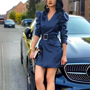 Elegantes dunkelblaues PU-Lederkleid mit V-Ausschnitt, Puffärmeln und Taillengürtel