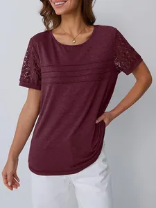 T-shirt casual bordeaux da donna a maniche corte con dettagli in pizzo e girocollo