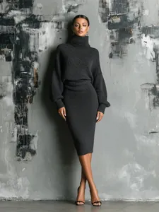 Elegantes dunkelgraues Strickkleid mit Stehkragen, Langarm und schmaler Passform