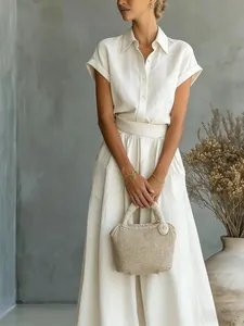 Elegantes cremefarbenes Set aus Hemd und weit geschnittener Hose im Leinen-Stil