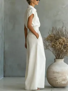 Elegantes Set aus weißem Hemd und weiten Hosen, Baumwoll-Leinen-Mix, seitliche Detailansicht