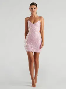 Elegante vestido de fiesta de lentejuelas rosas con escote en V y corte en cintura