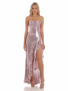 Elegantes rosa Pailletten-Abendkleid mit Spaghettiträgern, Volants und hohem Schlitz