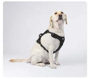 Arnés táctico negro duradero para perros grandes con asa y correas ajustables de nylon