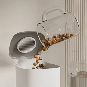 Distributore automatico per animali con coperchio superiore per un facile riempimento