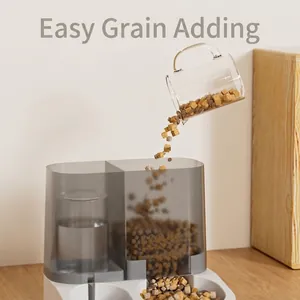 Automatische voer- en waterdispenser met dubbele bak voor honden en katten in grijs