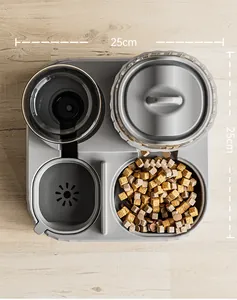 Bovenaanzicht met afmetingen van een automatische 25cm voer- en waterbak voor huisdieren