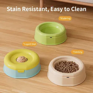 Gamelles polyvalentes pour l'eau, les aliments liquides et secs en trois couleurs
