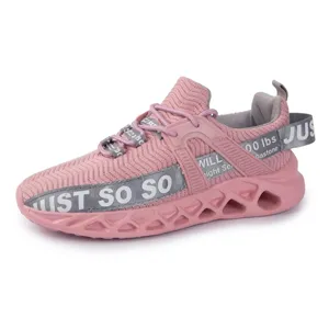 Roze ademende gebreide sportsneakers met dikke zool en Just So So print voor heren