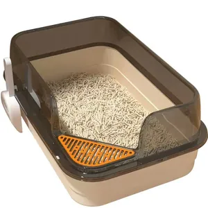 Detailansicht der großen halboffenen Katzentoilette mit orangefarbenem Streusieb