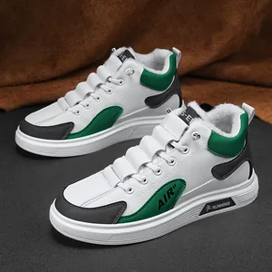 Sneaker da Uomo Invernali High Top Foderate in Pile Scarpe Bianche Casual Calde Scarpe da Skate Sportive Stringate Fashion Color Block