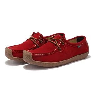 Chaussures décontractées en daim rouge pour femmes avec semelle épaisse en gomme