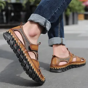 Heren Outdoor Leisure Sandalen Ademend PU Leer Handgemaakte Stiksels Ronde Teen Instapper Rubberen Zool Wandelen Strand Sandalen Voor Mannen