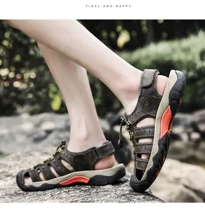 Men's outdoor leather beach sandals featuring a breathable and closed-toe design.