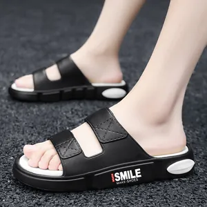 Bequeme schwarze Herren-Sandalen mit Doppelriemen für sommerliche Outdoor-Aktivitäten