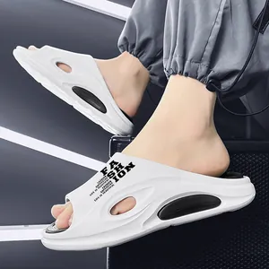 Stylische weiße Sommer-Slipper für Paare mit weicher dicker Sohle und Belüftung