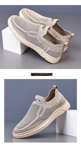 Dettaglio scarpe da camminata slip-on in mesh beige traspirante da uomo per estate.