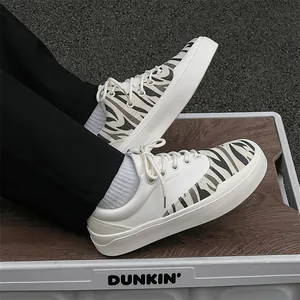 Modische Low-Top-Canvas-Sneaker mit Zebramuster und runder Spitze für Herren und Damen