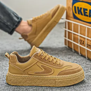 Lässige niedrige Herren-Skateschuhe mit dicker strukturierter Plateausohle in Hellbraun