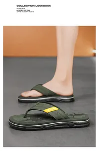 Detaillierte Seitenansicht stilvoller olivgrüner Herren-Flip-Flops mit Logo-Tag