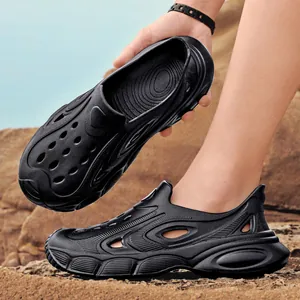 Comfortable men's outdoor anti-slip hole shoes with thick soles for beach and water