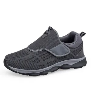 Zapatillas de malla gris transpirable con cierre de velcro ajustable para hombre y mujer