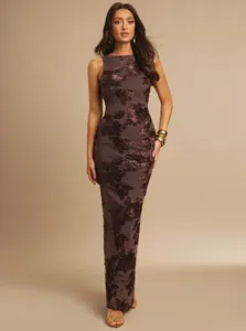 Detail view of a mauve slim-fit evening gown with 3D floral embroidery