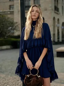 Elegante marineblauwe chiffon jurk tweedelige set met ruches voor de lente en zomer