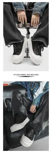 Men's trendy low-top platform sneakers with thick white soles in street fashion style