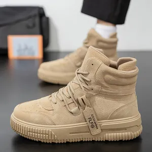 Sneaker alte da uomo color kaki con suola platform e pregiata texture scamosciata per l'inverno